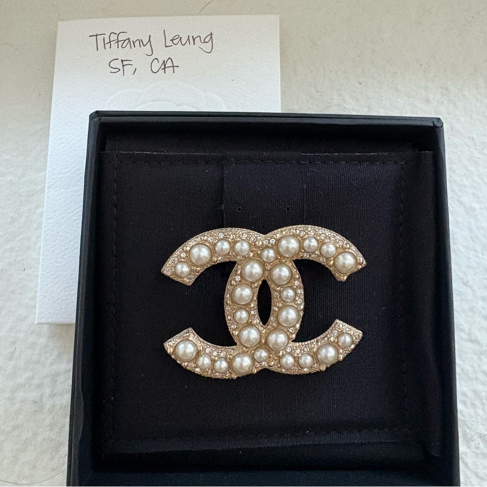 CHANEL Gold and Pearl Embellished Brooch